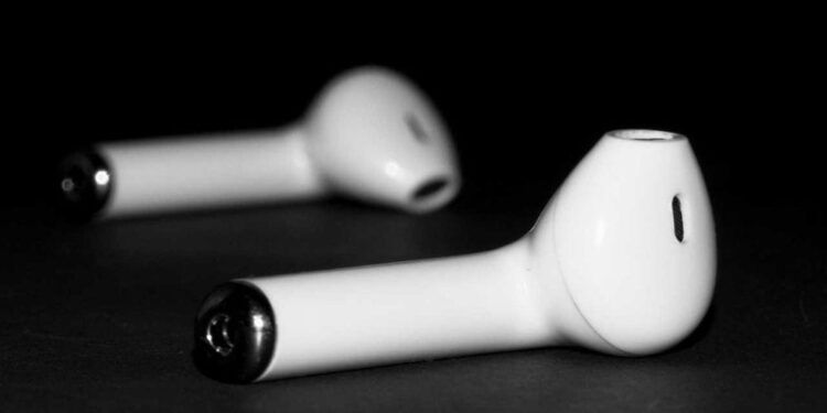 1万円前後で買えるノイキャン付きのワイヤレスイヤホンのおすすめ4選